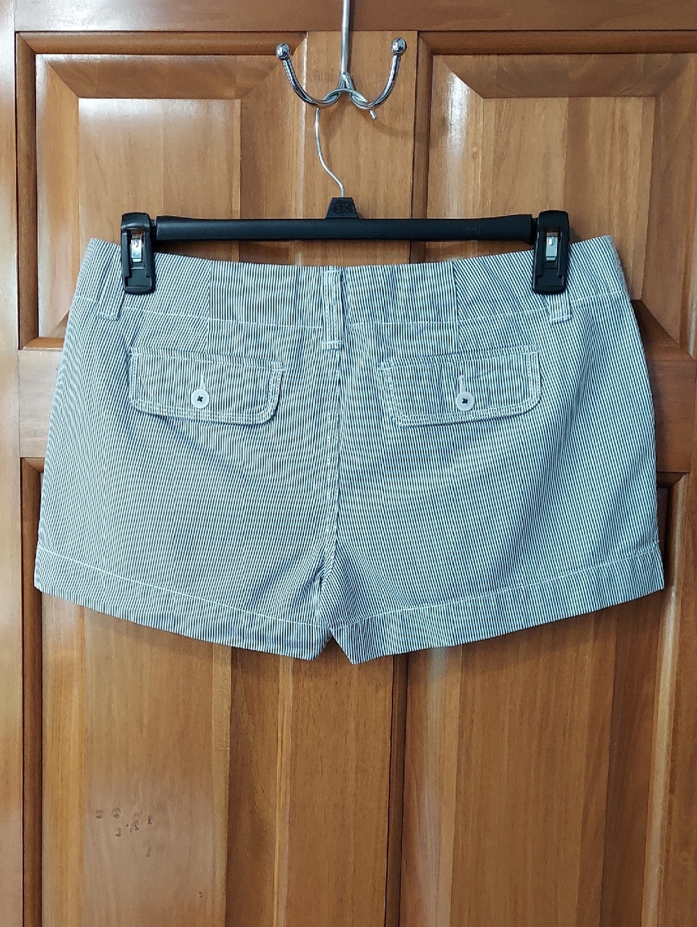 SO Pinstripe Nautical Blue, White Lightweight Shorts Size 11 Juniors, Like New